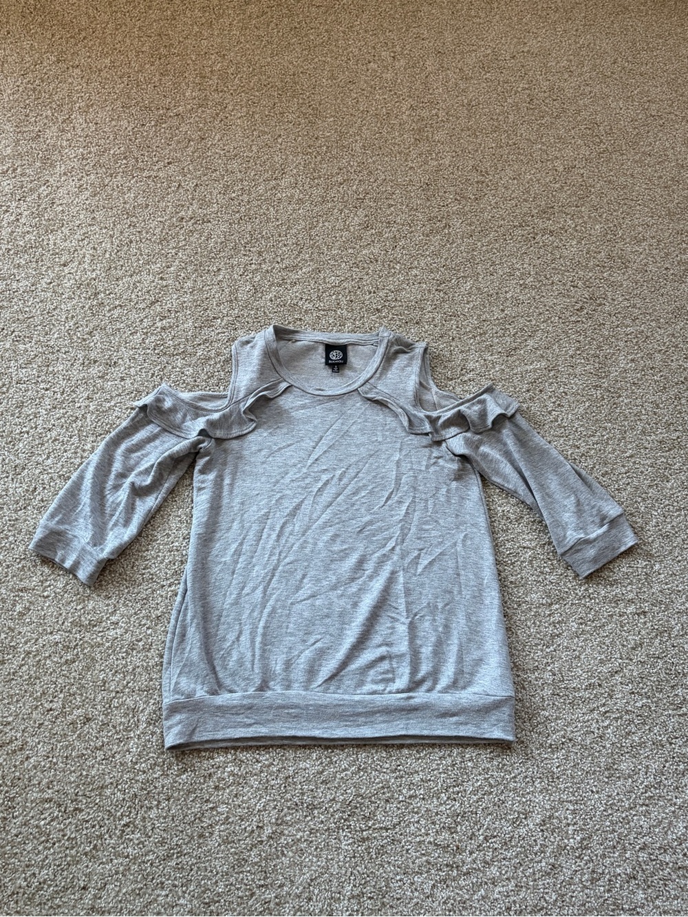 bobeau Gray Cold-Shoulder Ruffle Knit Top - Picture 4 of 10